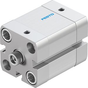 22AP2E40.jpg