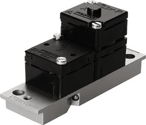 22AP04F4.jpg